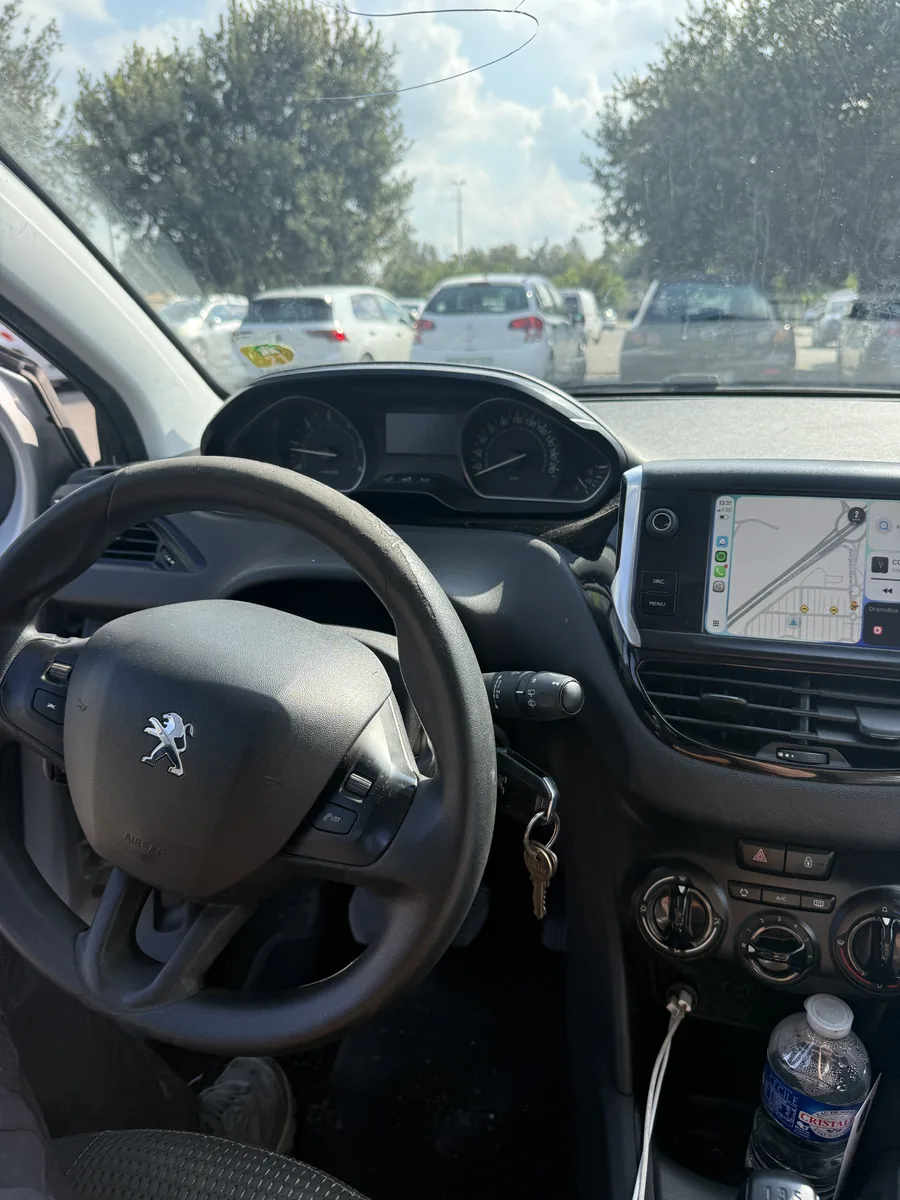 Peugeot 208 : Ajout de CarPlay / Android Auto sur écran d'origine