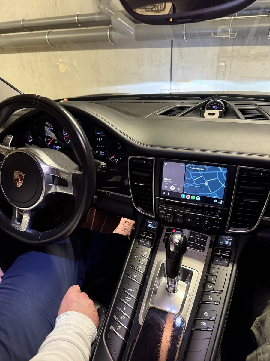 Porsche Panamera : Ajout de CarPlay / Android Auto sur écran d'origine